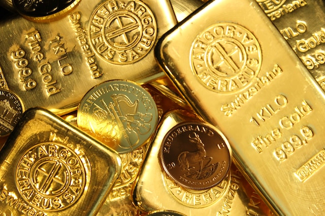 １）金価格（GOLD）の上昇
