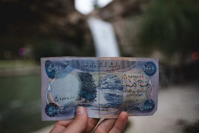 notas de dinar iraquiano
