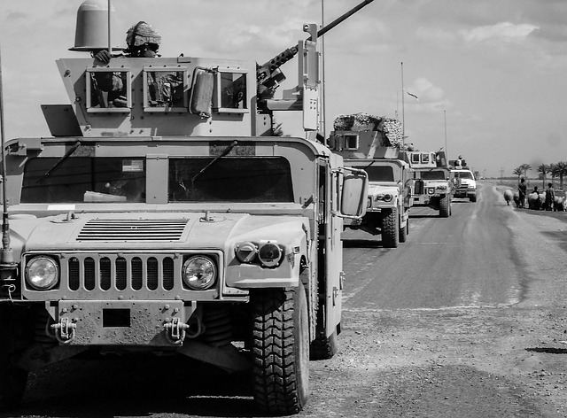 イラク国内に駐在する米軍の排除（撤退）