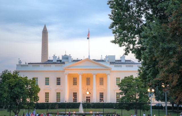 Milhares de marechais (xerifes, agentes da lei que operam tribunais) estão se reunindo em Washington, D.C.