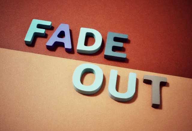 
契約不履行がもたらす信用崩壊