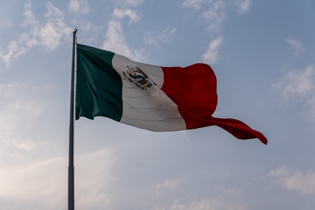 メキシコ軍がCJNGの麻薬王「エル・メンチョ」と交戦・排除へ